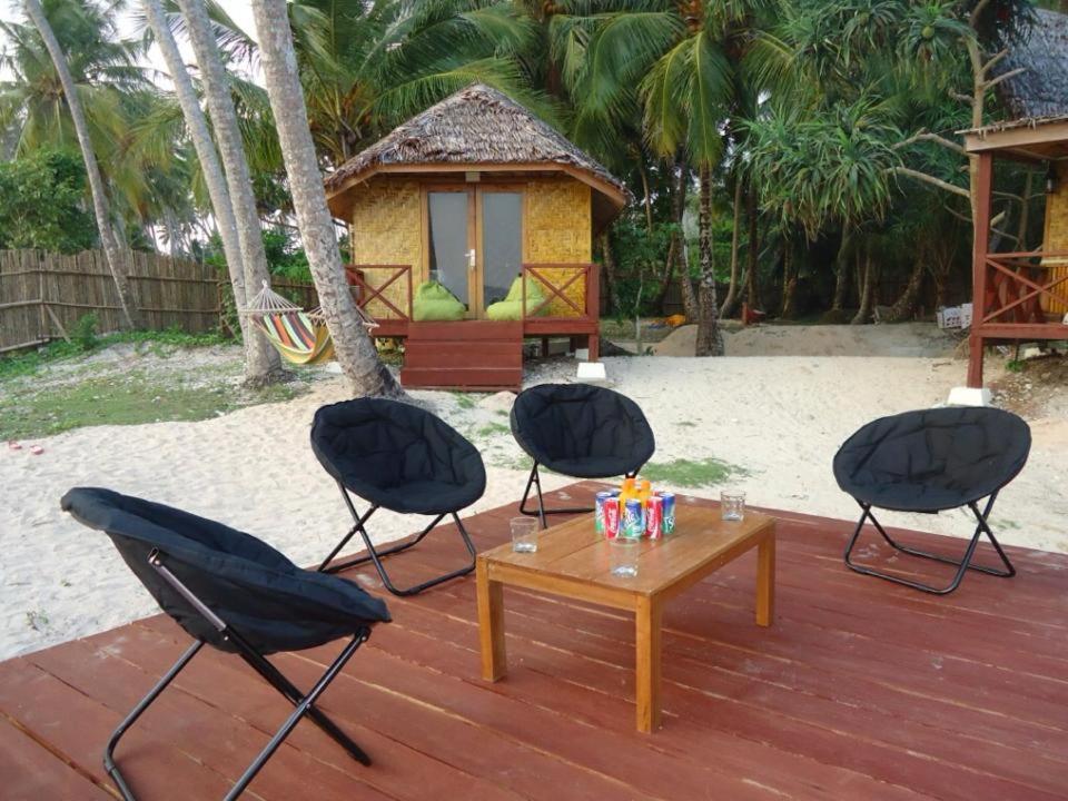 Simeulue Surflodges Lasikin Exterior foto