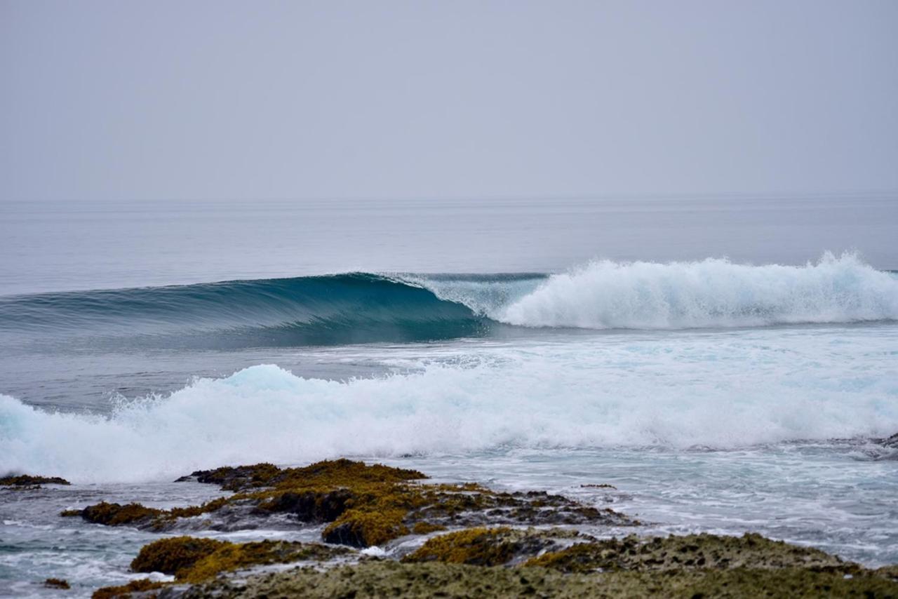 Simeulue Surflodges Lasikin Exterior foto